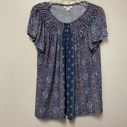 Women’s STYLE & CO. polyester/Spandex, Short  Flutter Sleeve, Multi Color, Pull Over Stretch Top… Size Large.