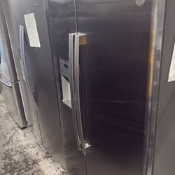 GE Side By Side refrigerator 