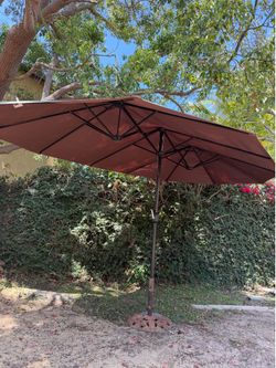 Huge Patio Umbrella with Metal Stand And Cover 15 foot