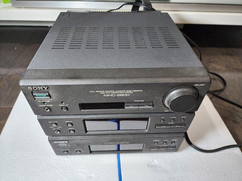 Sony MHC-2600 Stereo System ** Missing CD Player **