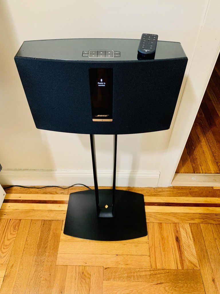 Bose SoundTouch 30 Series III Room Audio Bluetooth/Wi-Fi Music System Speaker w Remote/Stand. for Sale in New York, - OfferUp