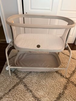 Maxi-Cosi Iora Bedside Bassinet
