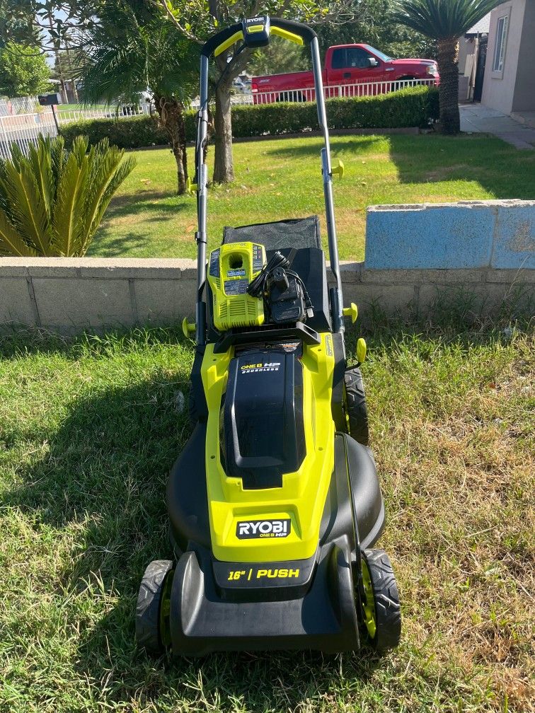 RYOBI
ONE+ HP 18V Brushless 16 in. Cordless Battery Walk Behind Push Lawn Mower with (1) 4.0 Ah Batteries and (1) Charger