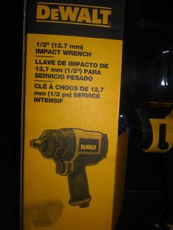 DeWalt air impact half-inch drive