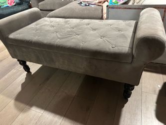 Storage ottoman