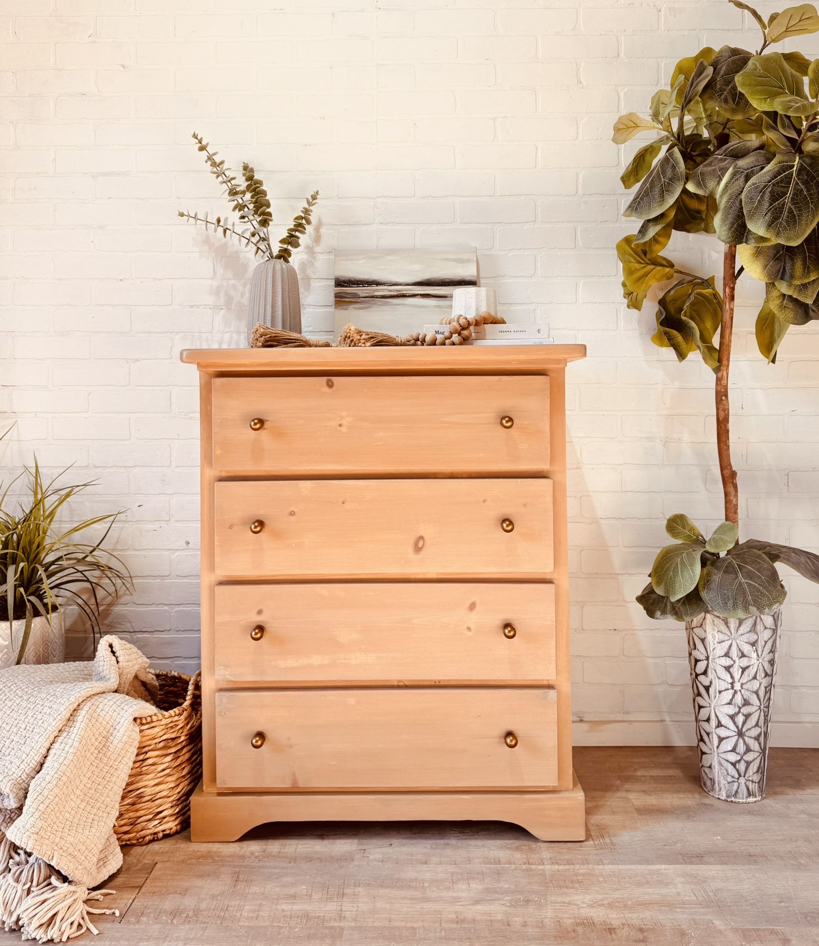 Solid Pine Wood Dresser 4 Drawer