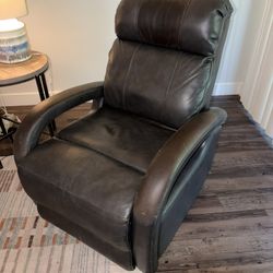Free Recliner Leather Like Look 