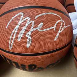 Michael Jordan Signed Autograph Basketball Chicago Bulls COA