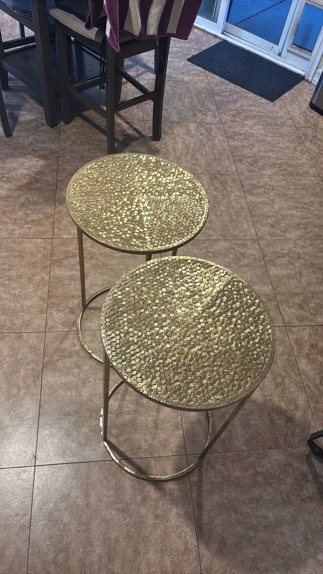 2 End tables