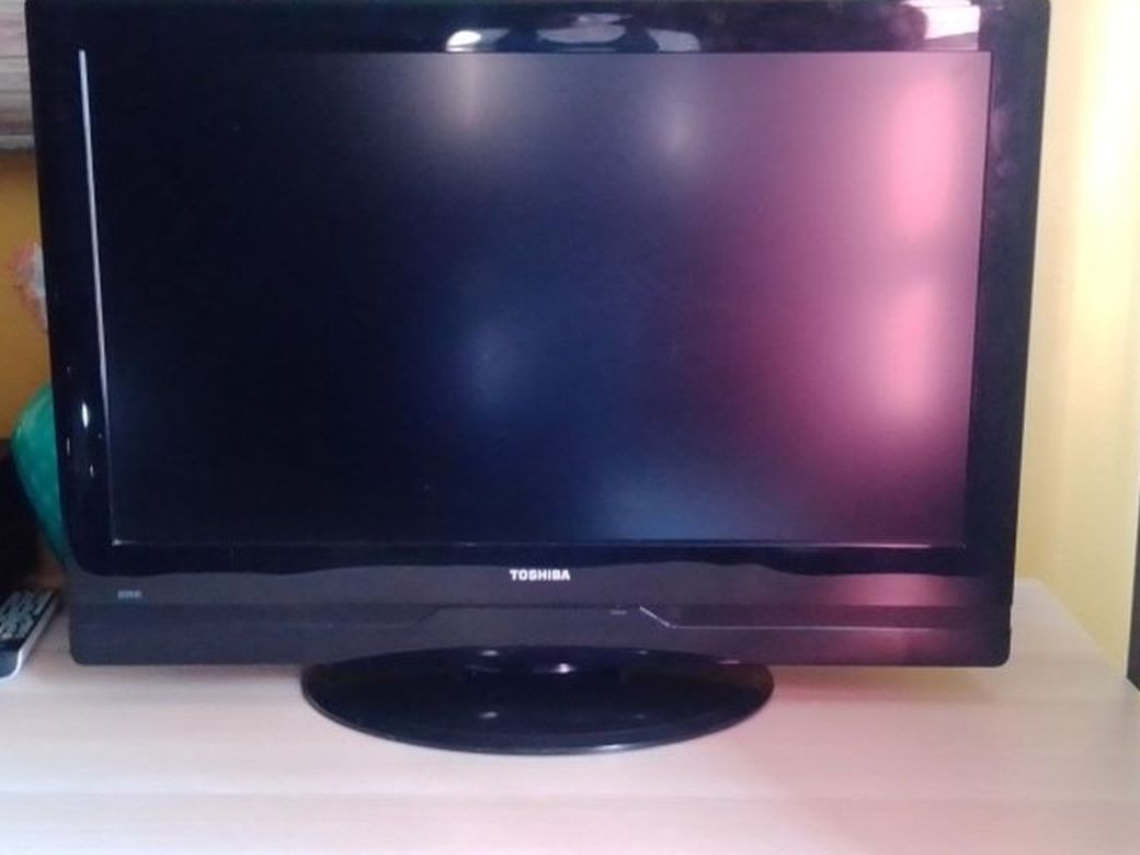 Toshiba 32" LCD TV