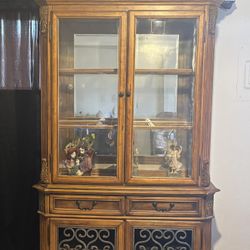 Glass Vitrina 
