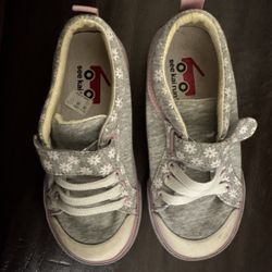 Kairun size 11C  Girls' Grey and Pink Floral Casual Sneakers  In excellent condition 