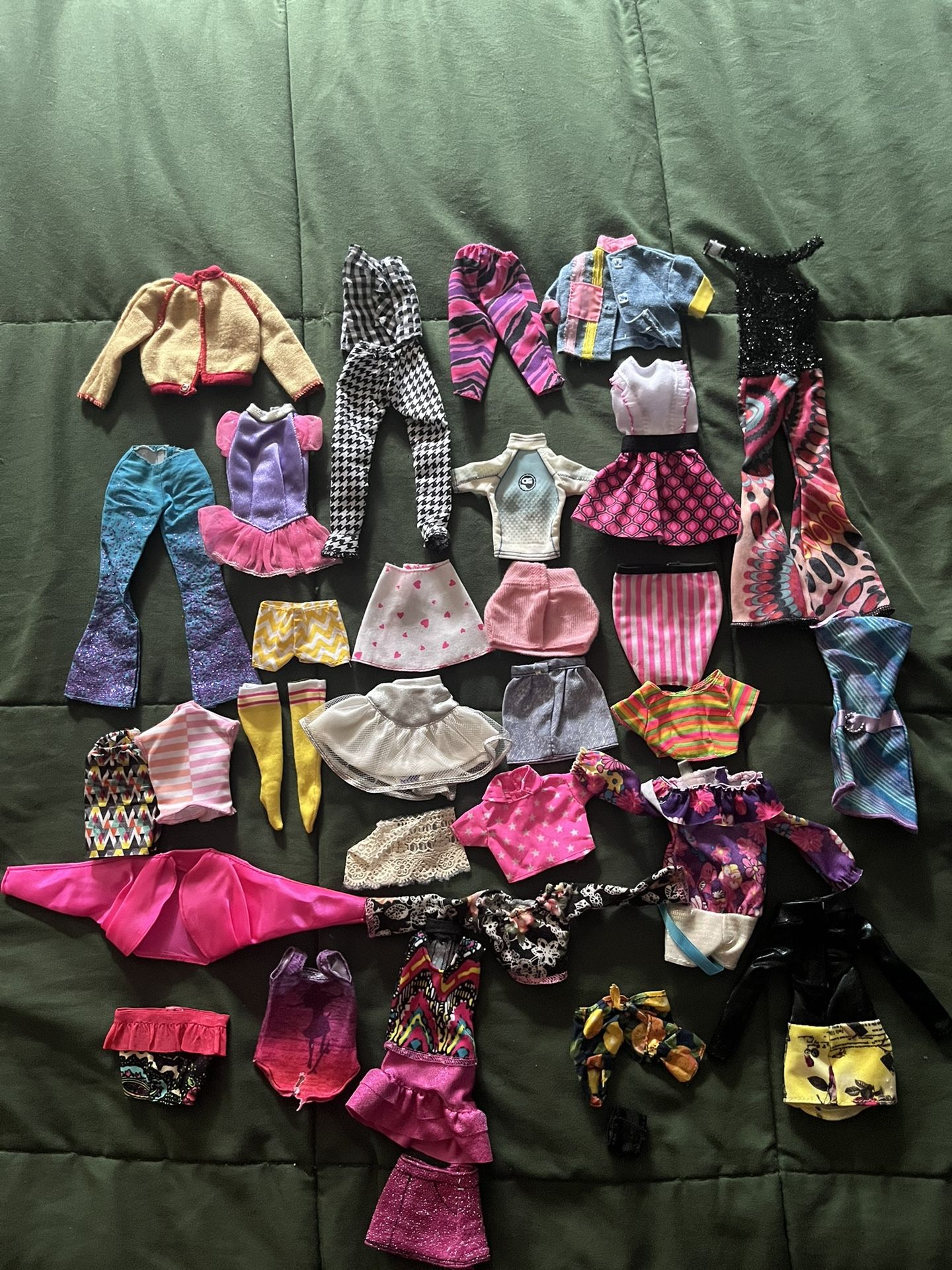 #8 Barbie Clothes
