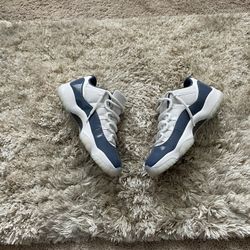 Air jordan 11s low midnight navy and white