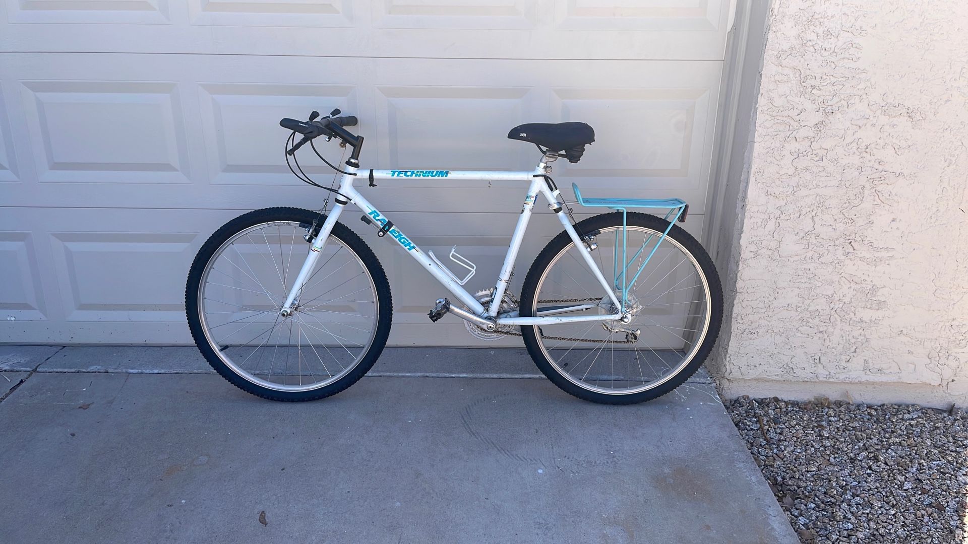 Raleigh Technium Aluminum Frame Mountain Bike
