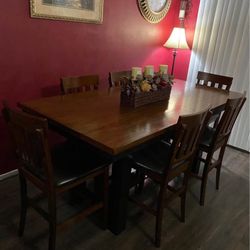 Beautiful Dining Table 