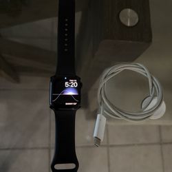 Apple Watch Series 8 (GPS+Cellular)