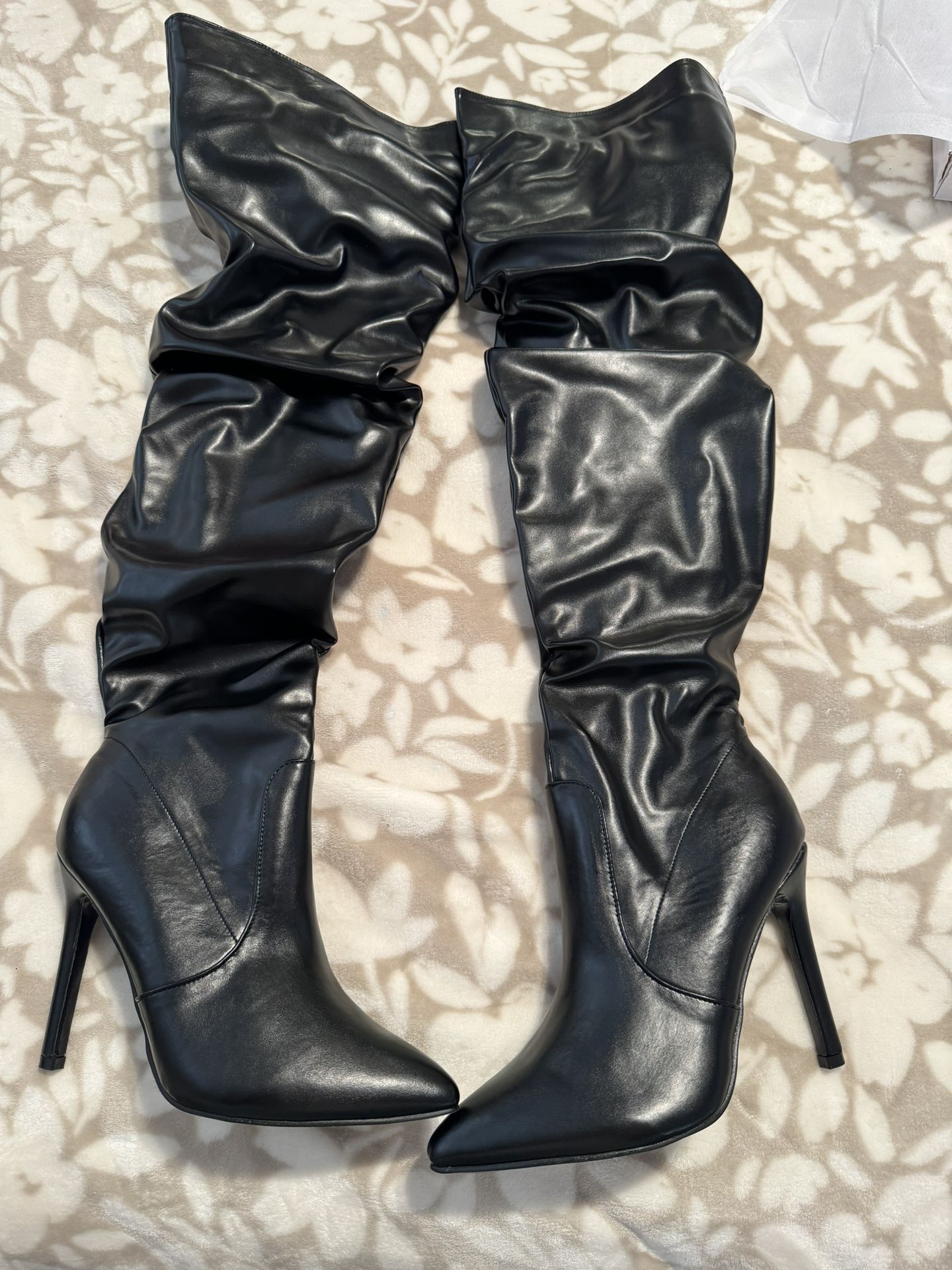 Leather High Knee Boots 