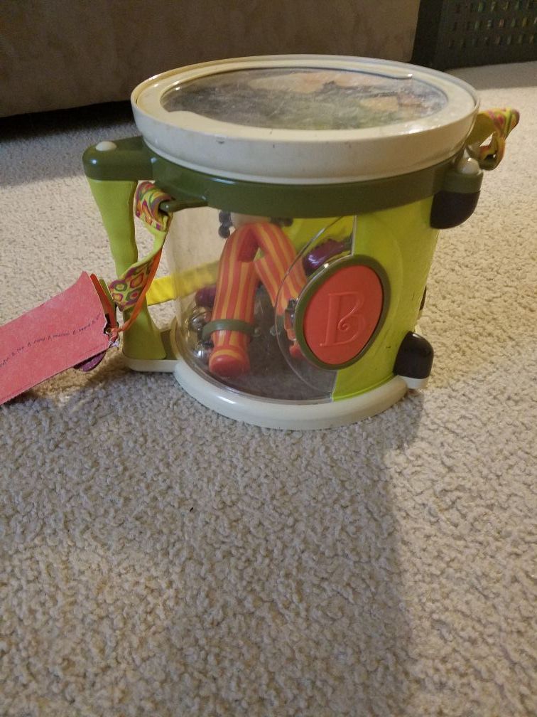 Toddler drum set