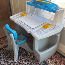 Step2 Kids Art Table Set