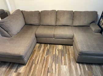 U- shaped sectional couch 🛋️