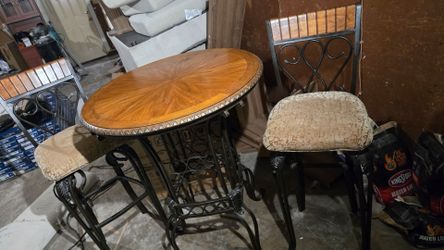 Pub Height Table and Chairs Set
