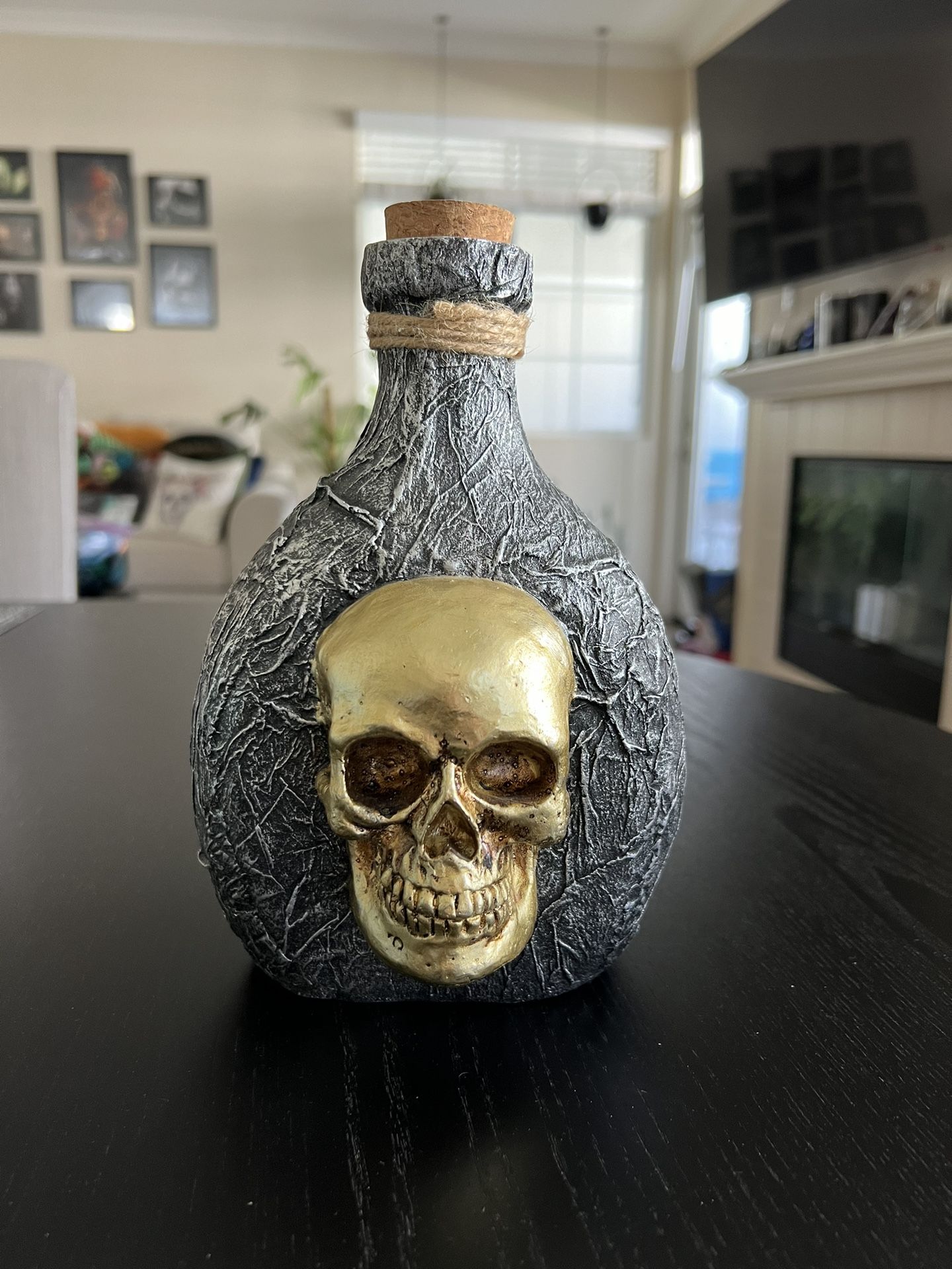 Skull Vase With Cork Stopper