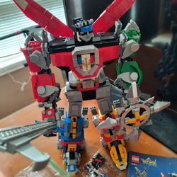 LEGO Ideas: Voltron (21311) 97% complete, please read description