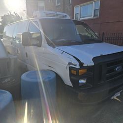 2009 FORD ECOLINE
