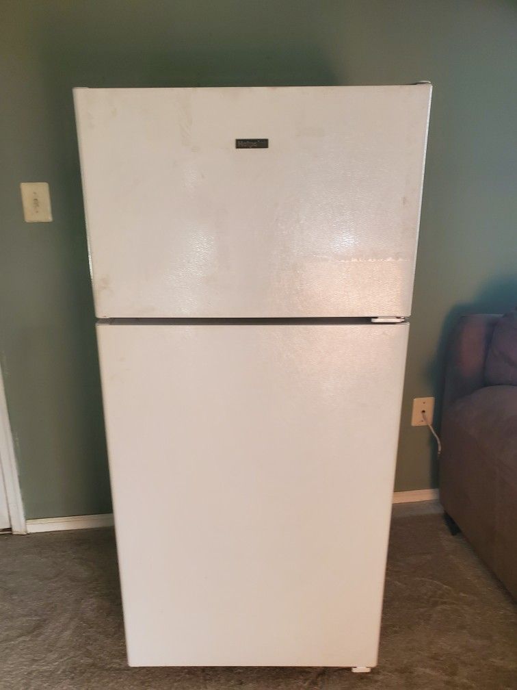 Top Freezer Refrigerator