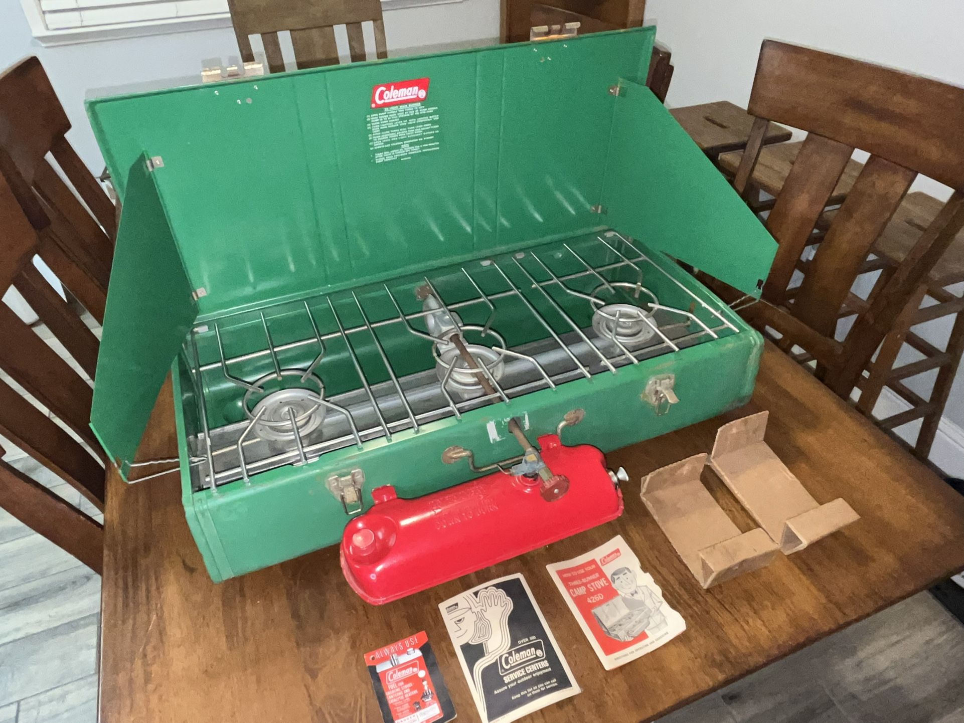 Vintage Unfired 1973 Coleman Model 426D Burner Camp Stove Green