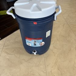 5 Gal Rubbermaid Water Cooler