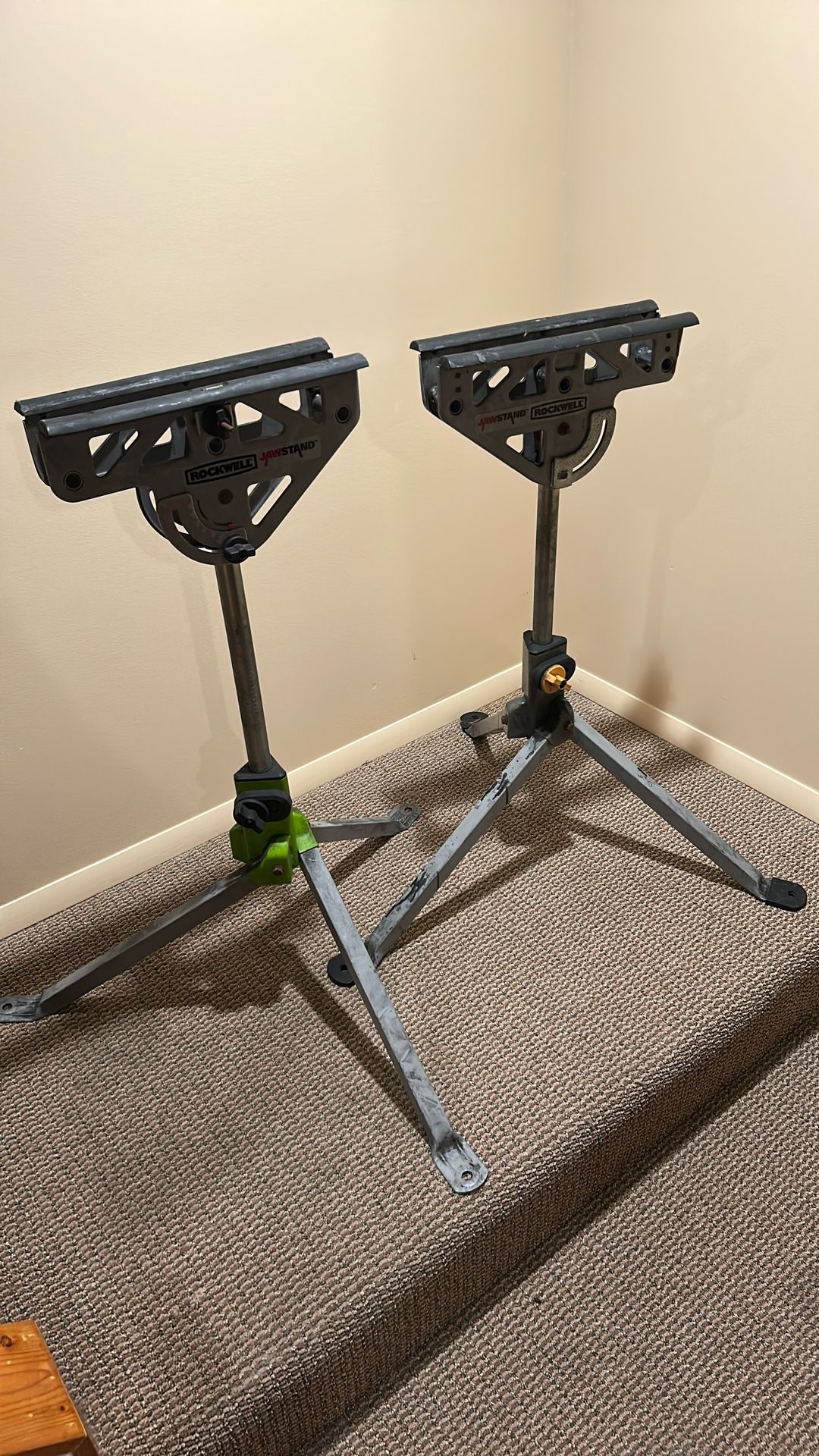Rockwell Jaw Stands