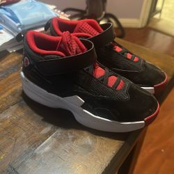 Size 2 Youth Jordan Aura 6