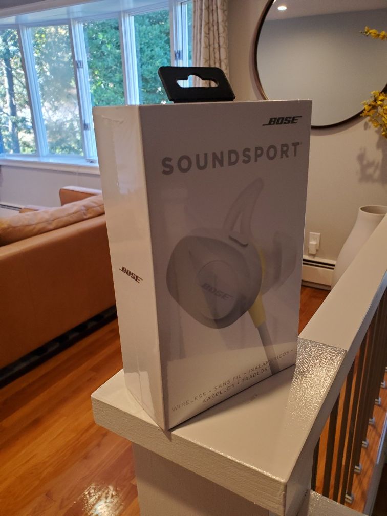 Bose soundsport wireless earbuds - brand new