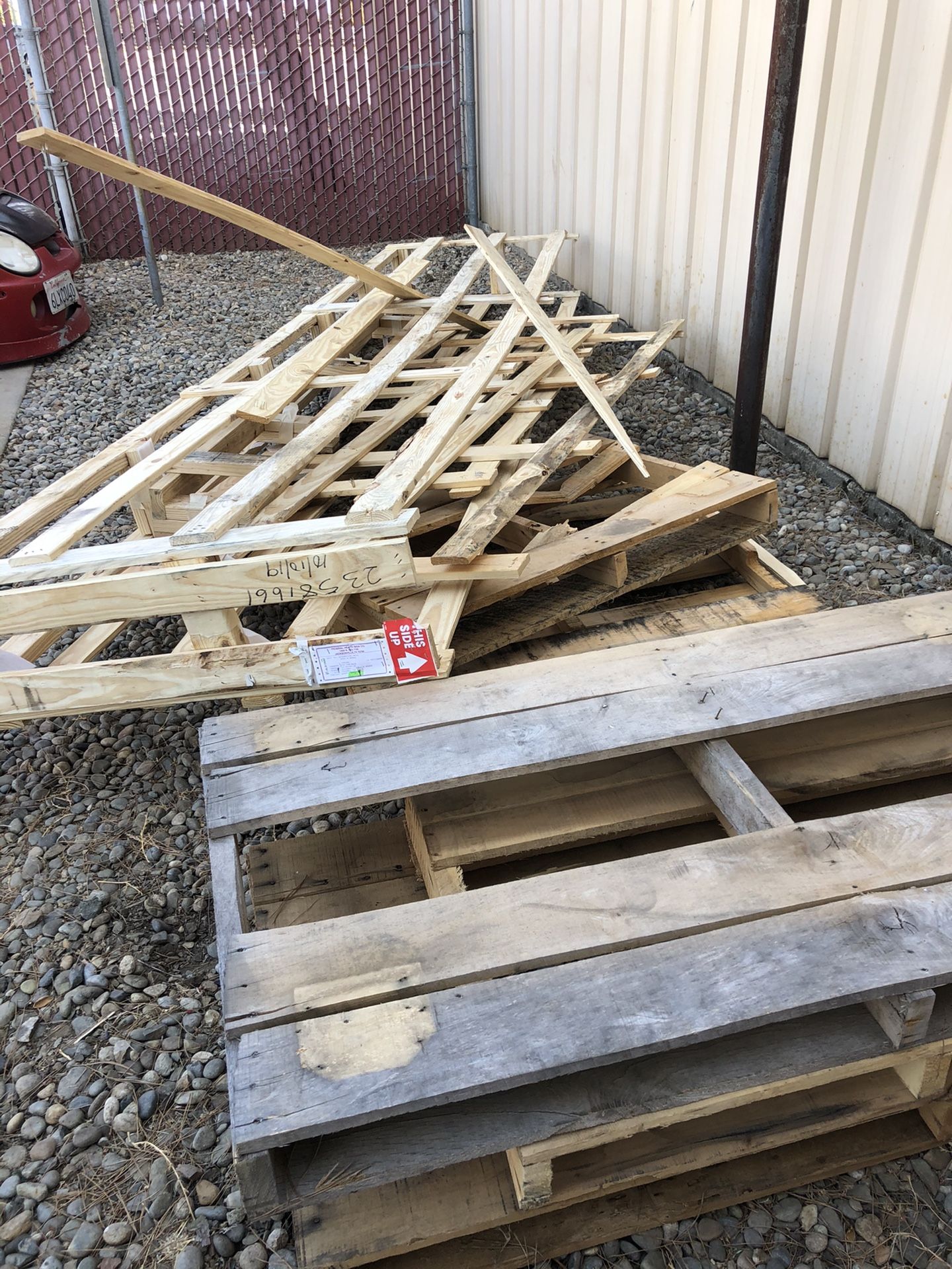 Free Pine wood pallets and scrap wood