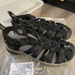 Keen Whisper - women’s - size 5 - black/magnet - water shoes
