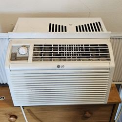 LG 5,000 BTU Window Air-conditioner