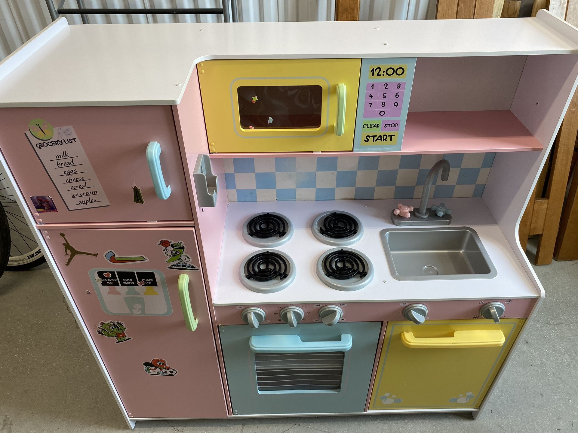 Kitchen play set