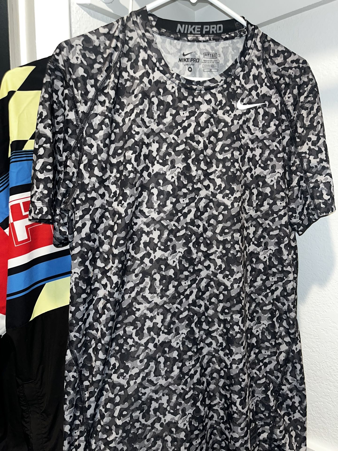 Nike Dri-Fit Reflective Camo Tee