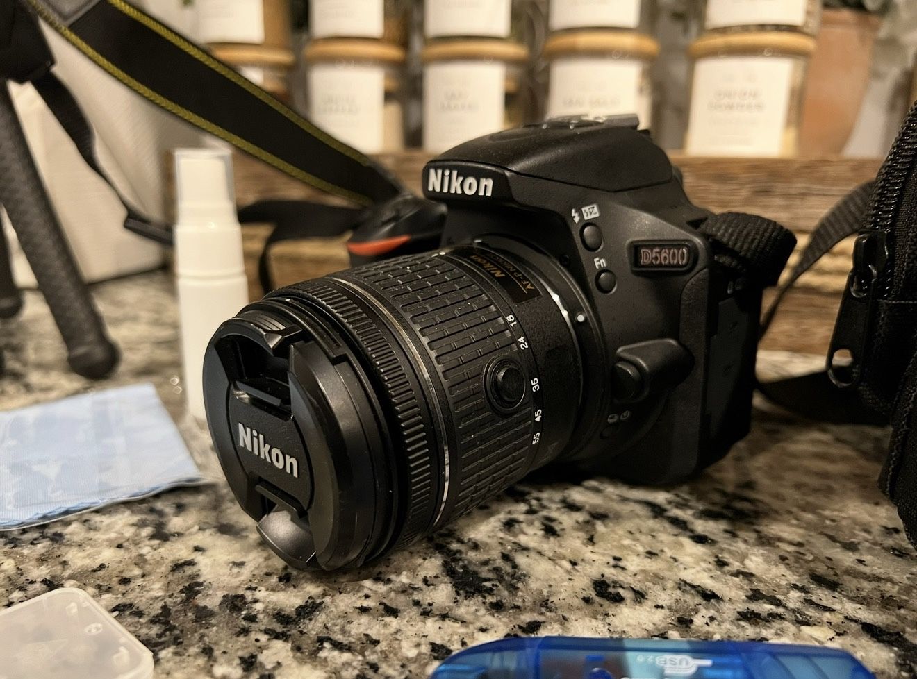 Nikon D 5600 W Accessories 
