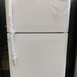 Brand new Frigidaire FFTRTW refrigerator