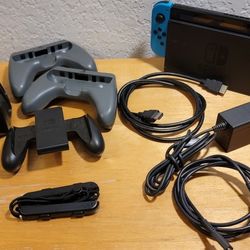 Nintendo Switch Bundle (400GB MicroSD Card, Accessories, Charging Dock)