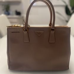 Saffiano Lux Cammeo 