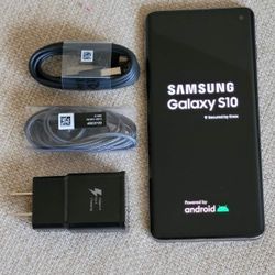 Samsung Galaxy S10 , Unlocked  for all Company Carrier ,  Excellent Condition Like New 