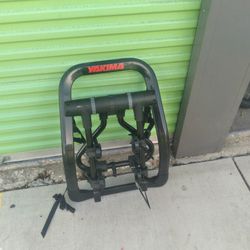 Yakima fullback 2 bike foldable sedan /SUV rack almost brand new
