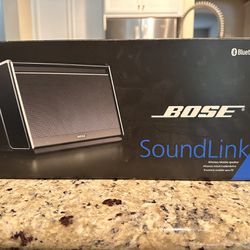 Bose Soundlink Bluetooth Speaker