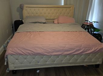Cama king con colchón