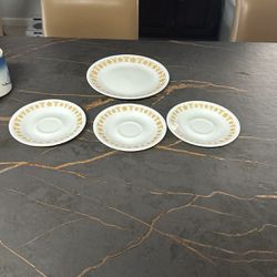 Set Of 4 Plates 