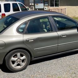 2002 Ford Taurus